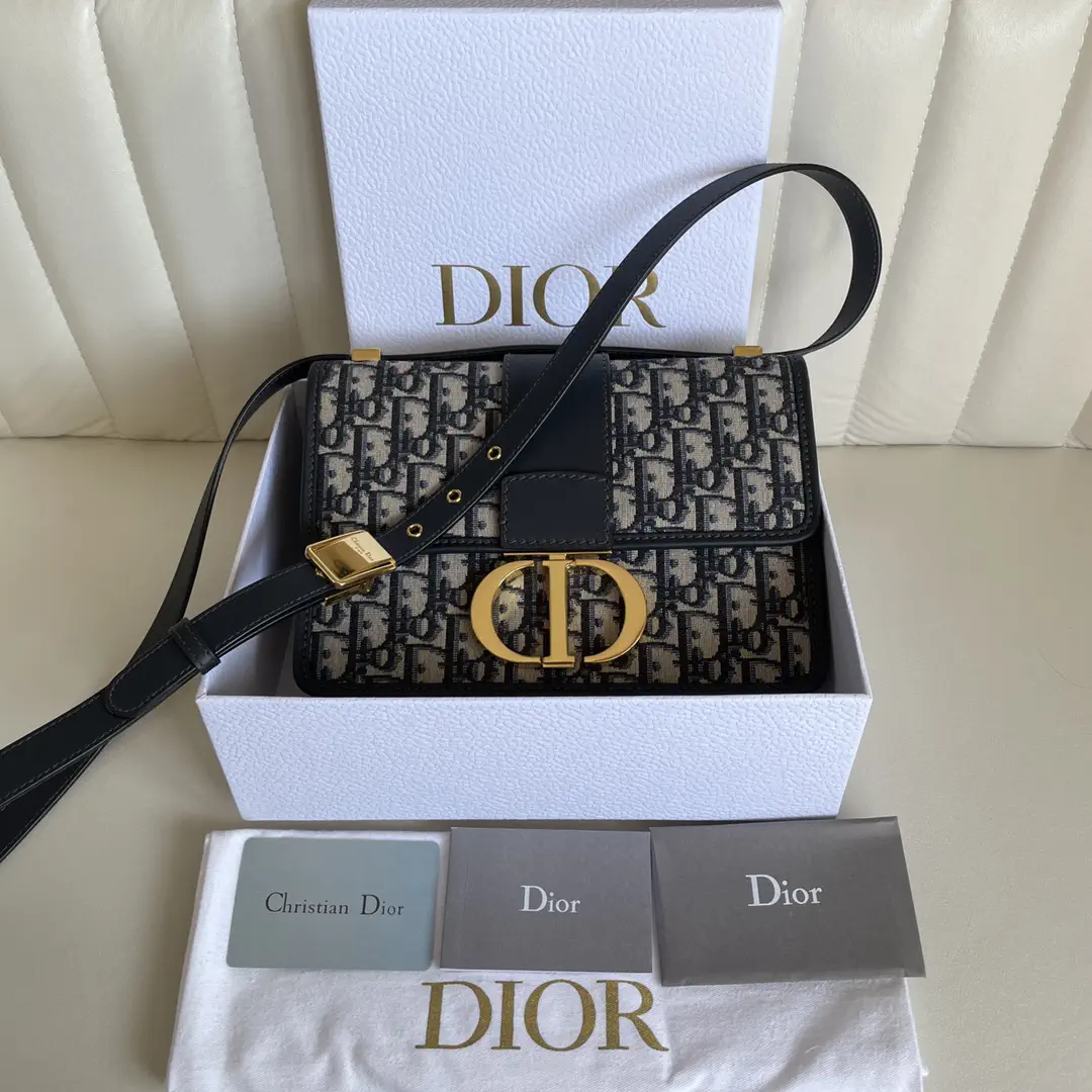 Dior 30 Montaigne Shoulder Bag image 1