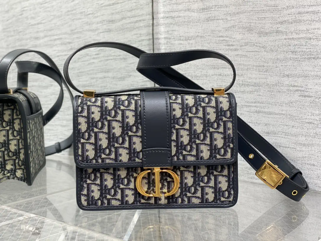 Dior Montaigne 30 Monogram Shoulder Bag image 1