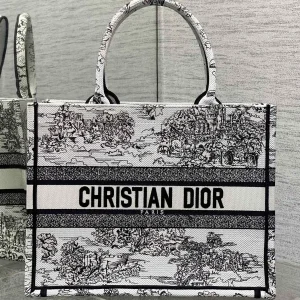 Dior Around The World Pattern Tote Bag image 1