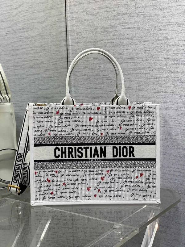 Dior Heart Script Medium Tote Bag image 1