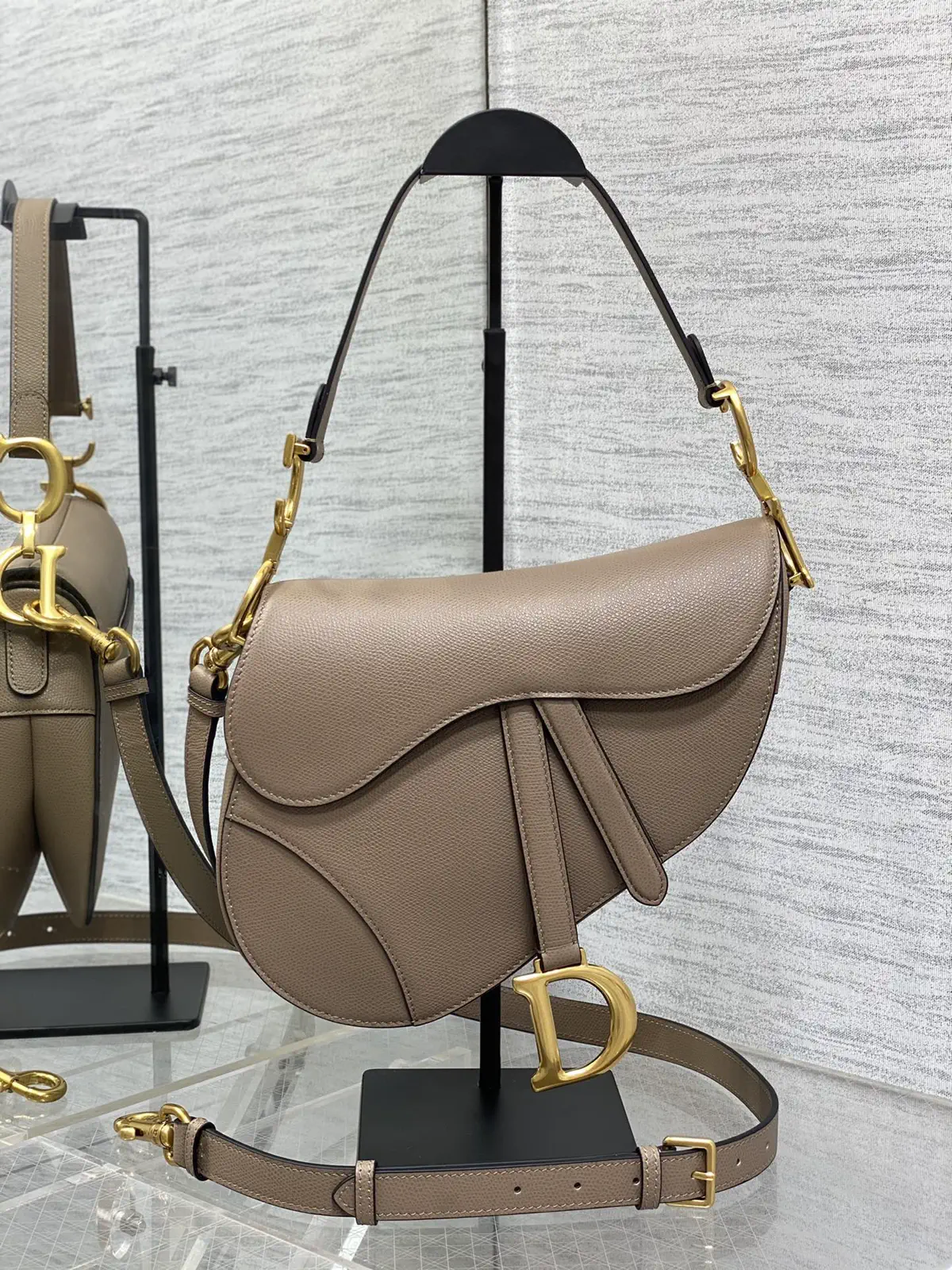 Dior Saddle Crossbody Bag image 1