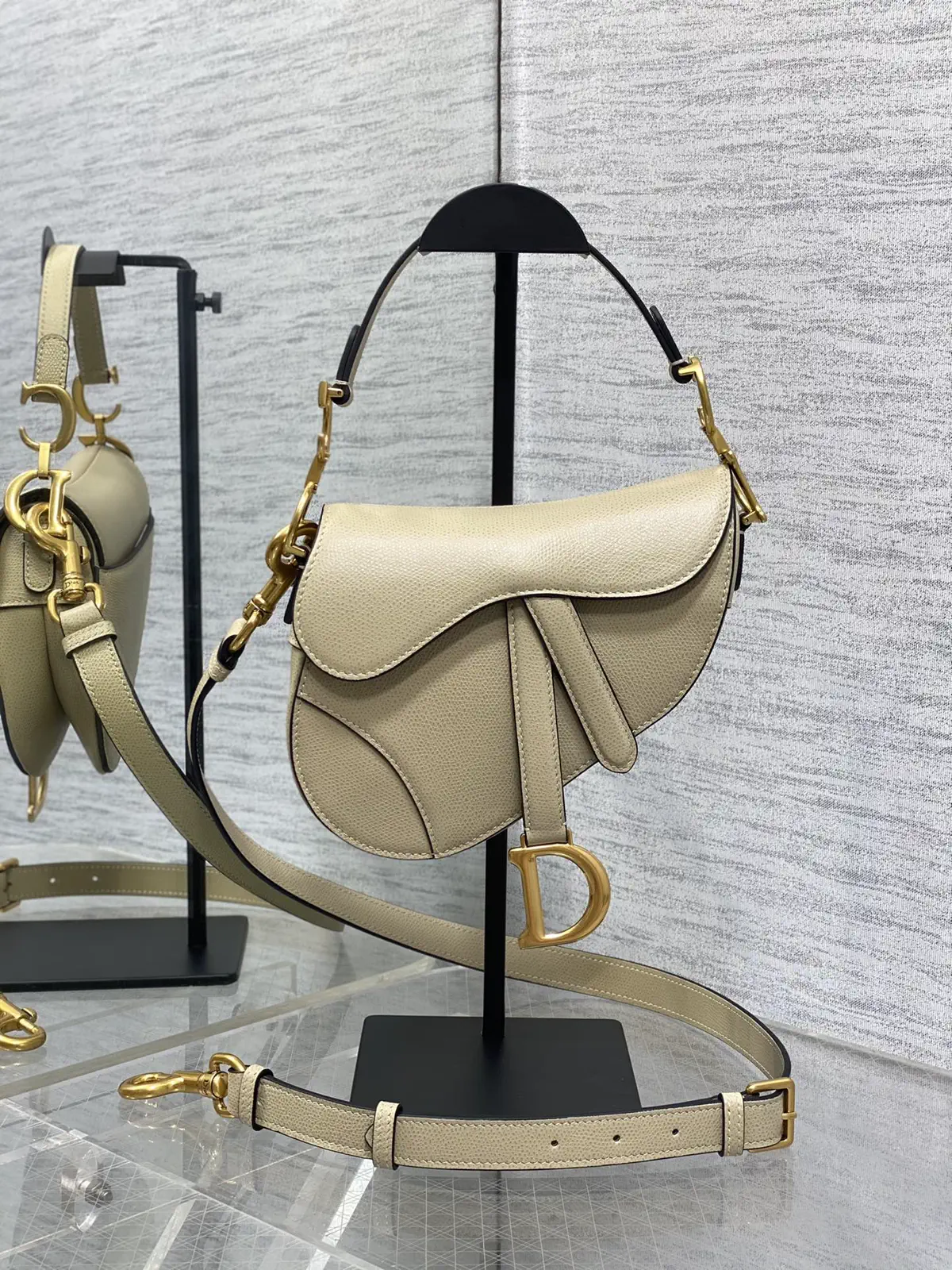 Dior Saddle Crossbody Bag image 1