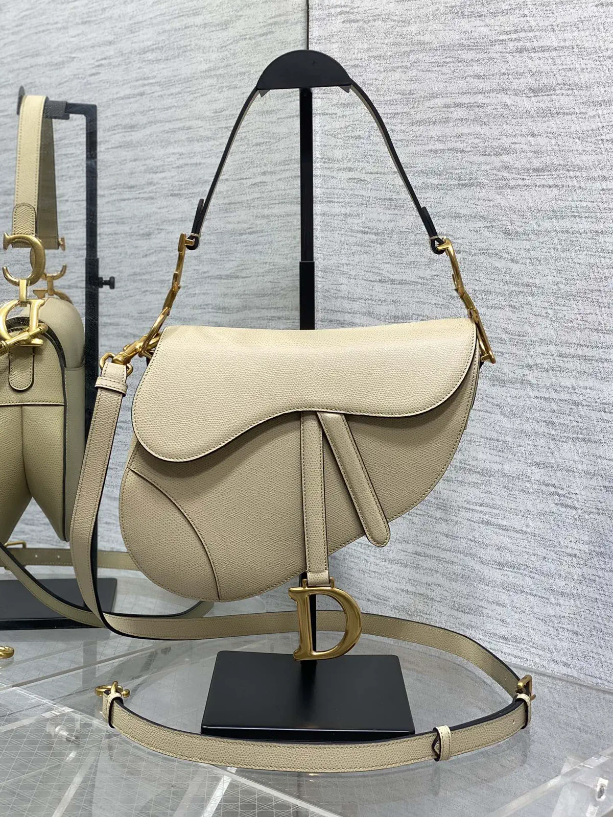 Dior Saddle Crossbody Bag image 1