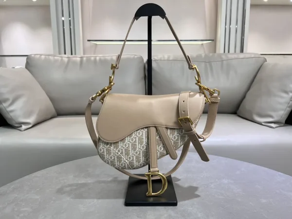 Dior Oblique Monogram Saddle Bag image 1