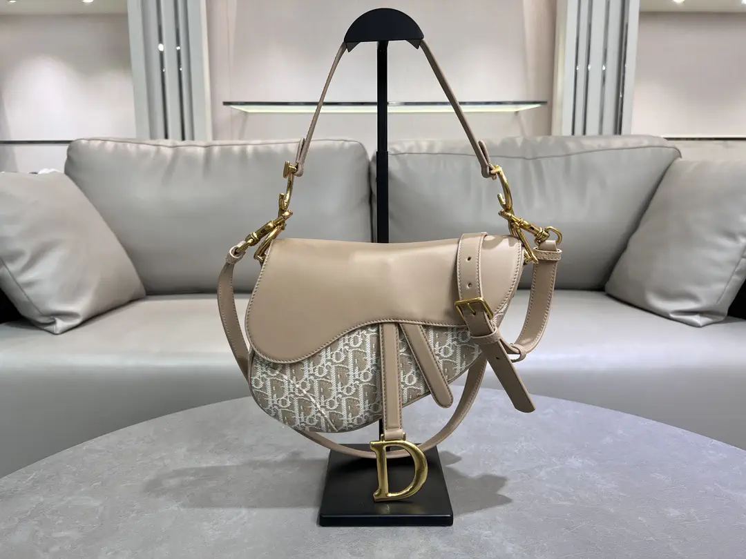 Dior Oblique Monogram Saddle Bag image 1