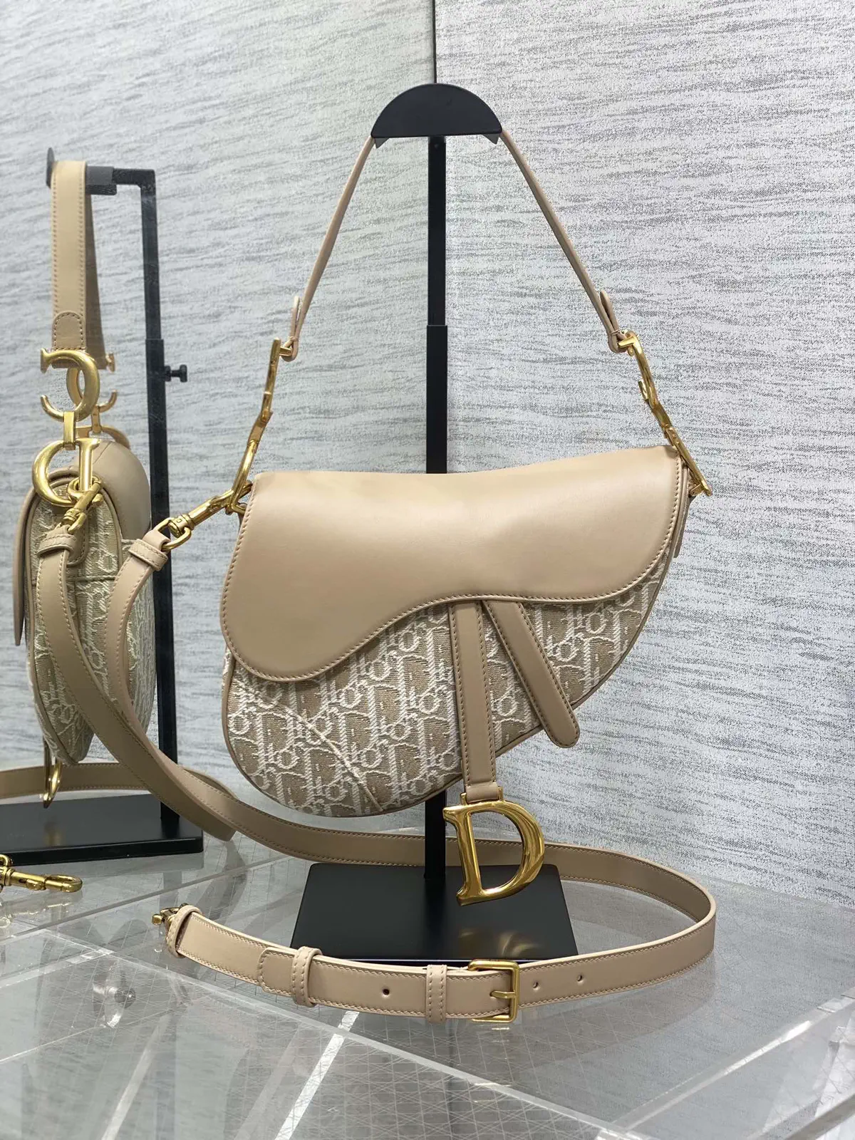 Dior Saddle Shoulder Bag image 1