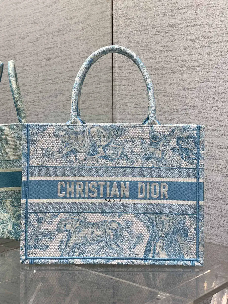 Dior Tiger Embroidered Tote Bag image 1