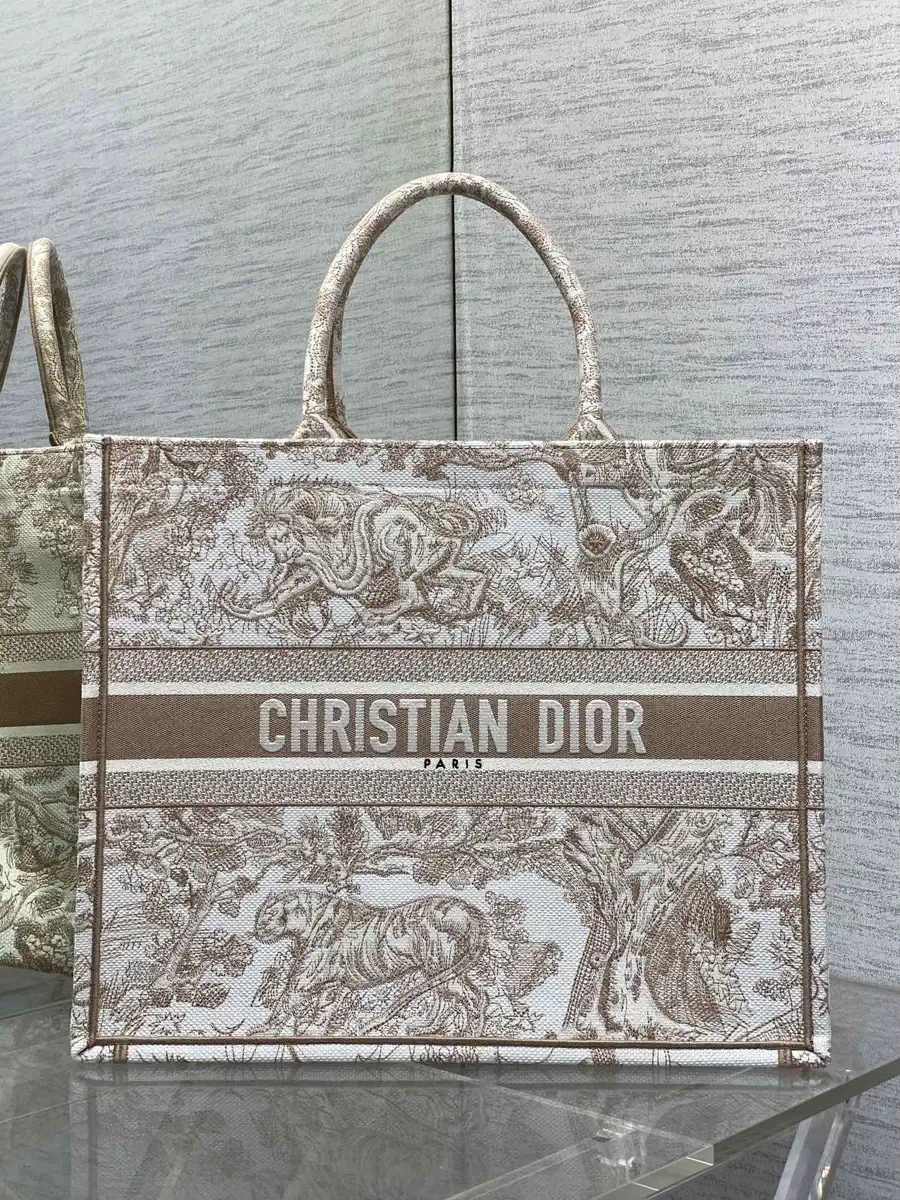 Dior Tiger Jungle Embroidery Tote Bag image 1