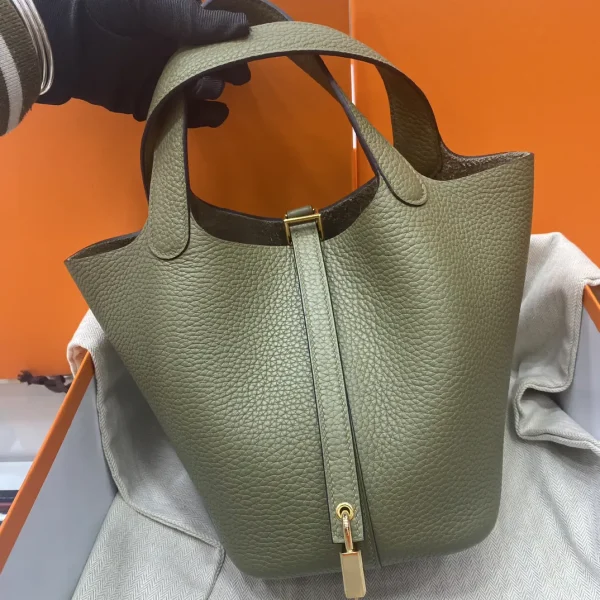 Hermès Picotin 18 Bucket Bag image 1