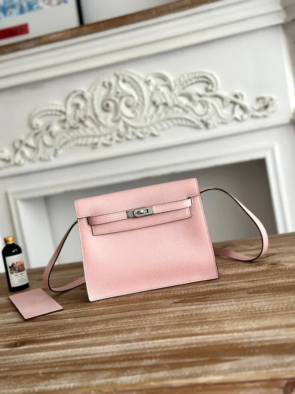 Hermès Kelly Danse Bag image 1