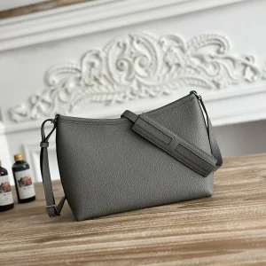 Hermès Berlingot Crossbody Bag image 1