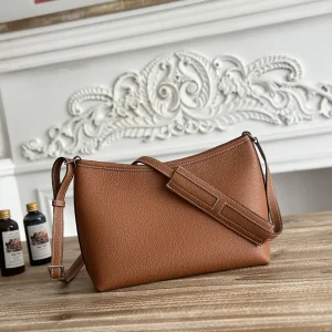 Hermès Berlingot Crossbody Bag image 1
