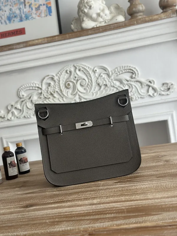 Hermès Jypsiere 28 Crossbody Bag image 1