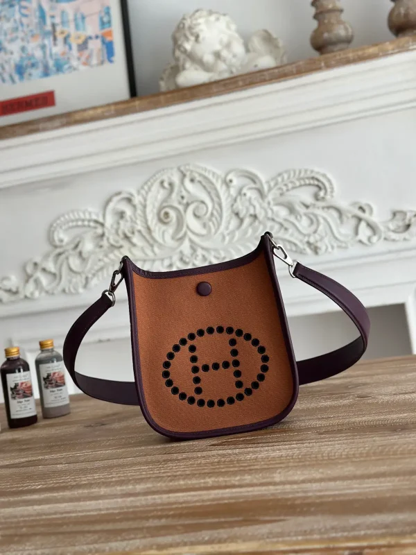 Hermès Mini Evelyne Crossbody Bag image 1