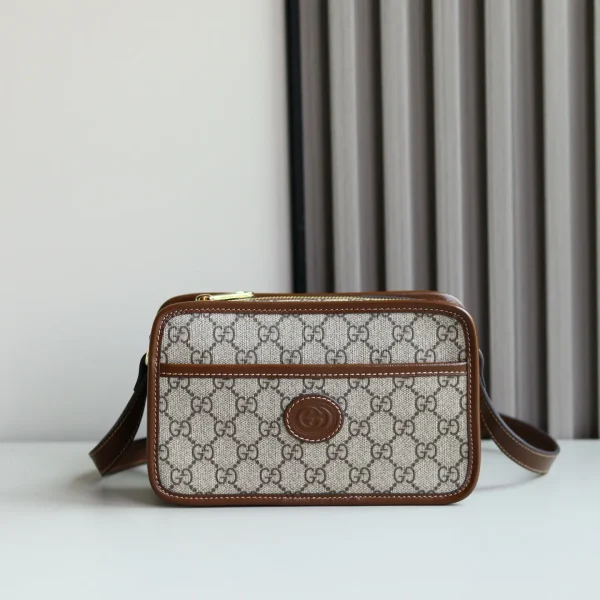 Gucci GG Supreme Crossbody Bag image 1
