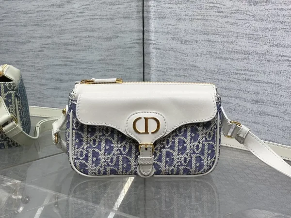 Dior 30 Montaigne Pocket Crossbody Bag image 1