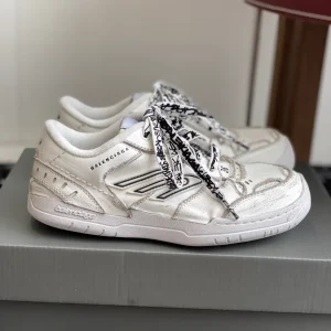 Balenciaga Hamptons Worn-Out Sneakers image 1