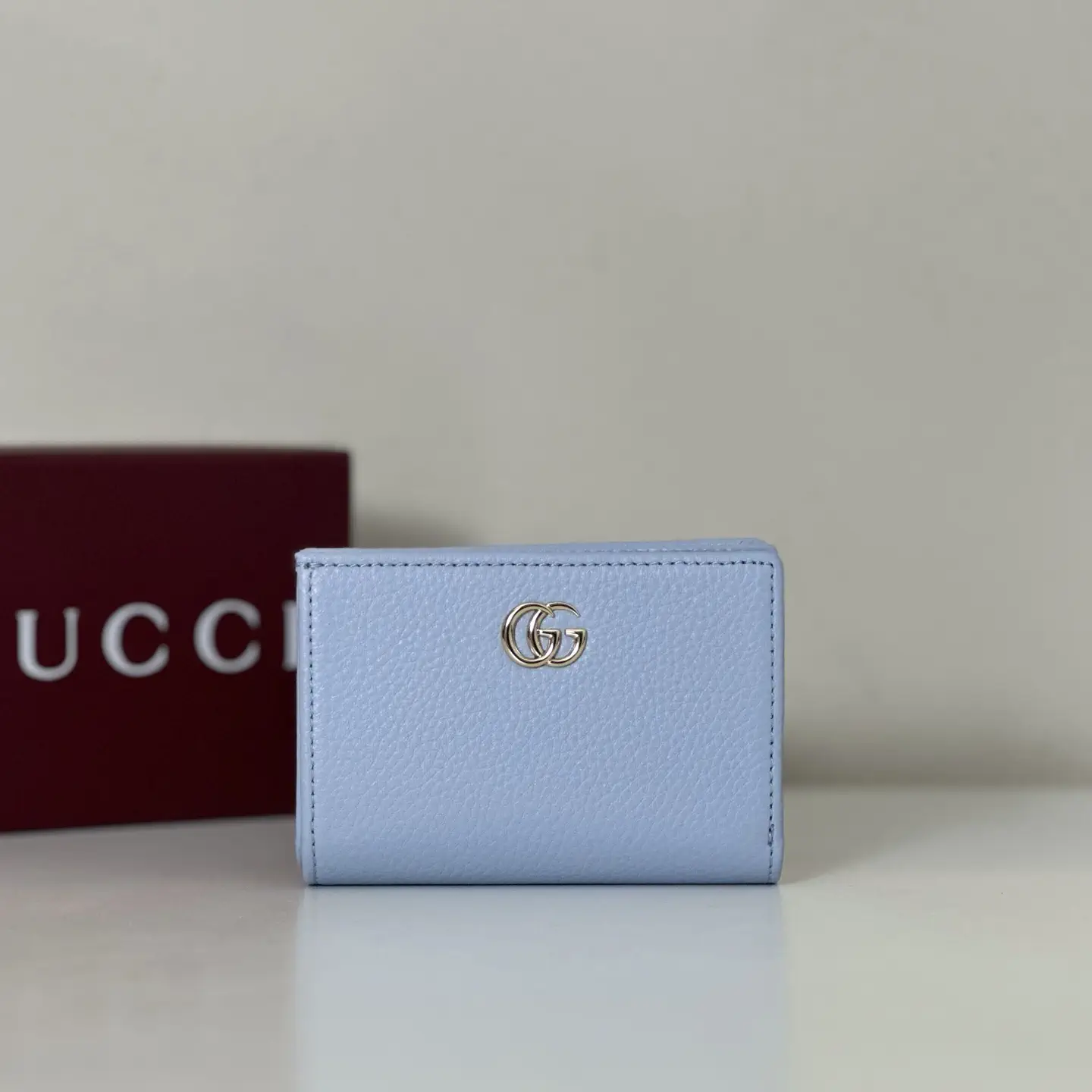 Gucci GG Logo Compact Wallet image 1