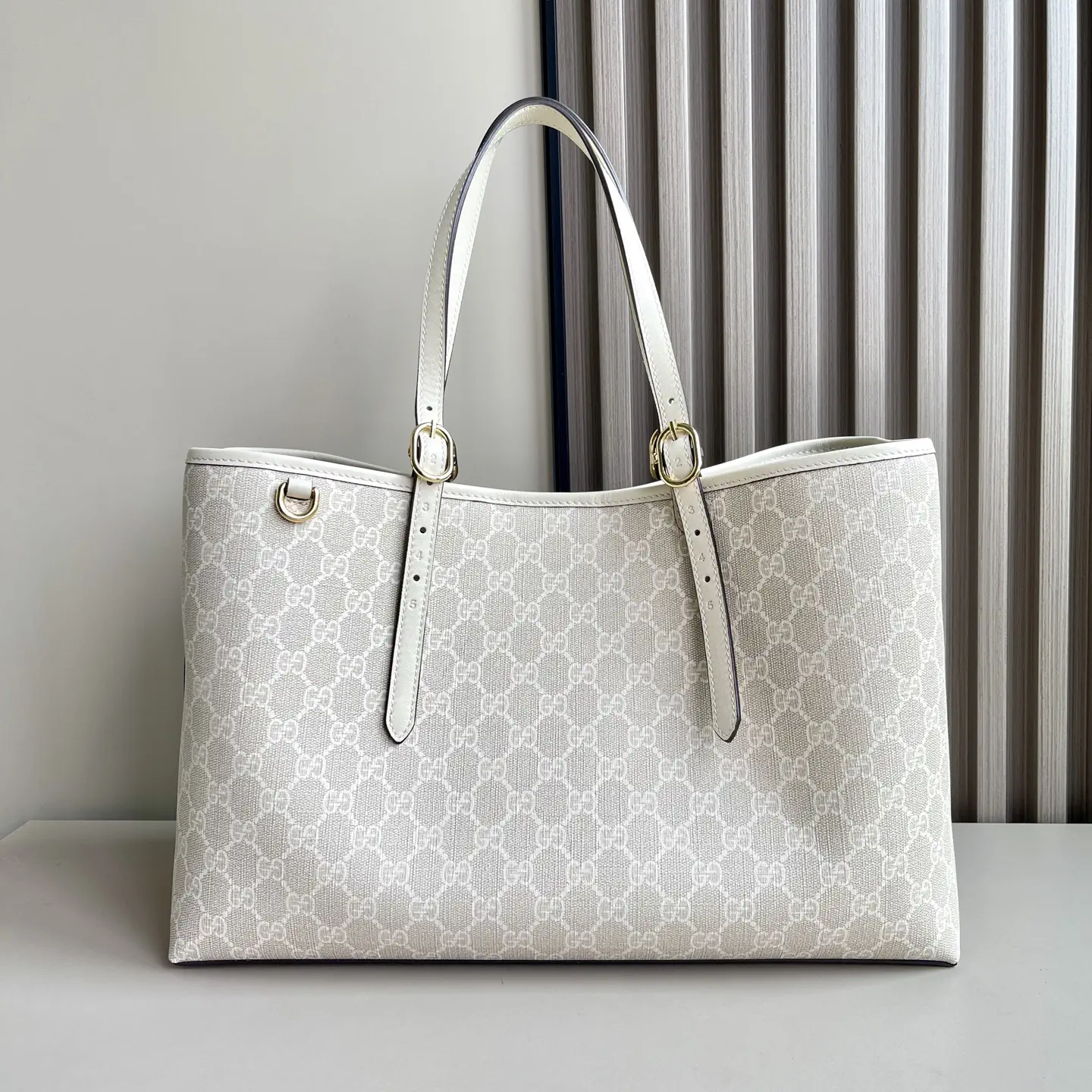 Gucci GG Emblem Medium Tote Bag image 1