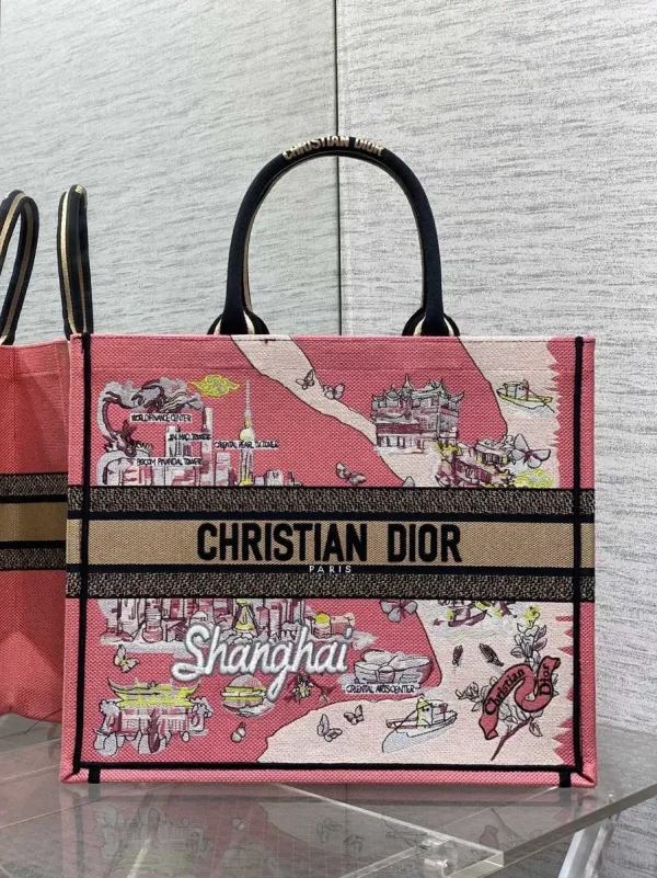 Dior Shanghai City Print Tote Bag image 1
