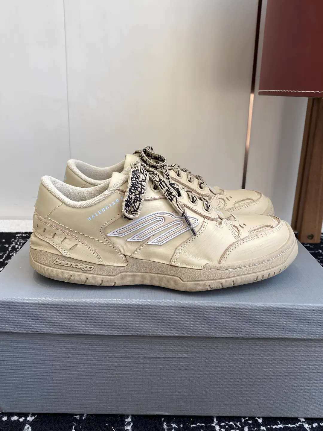 Balenciaga Hamptons Worn-Out Sneakers image 1