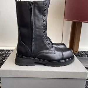 Balenciaga 25ss Fall Winter Fake Lace-Up Martin Boots image 1