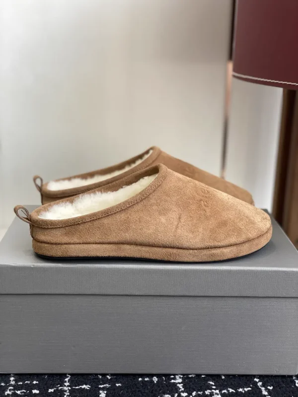 Balenciaga 25ss Wool Mule Slippers image 1
