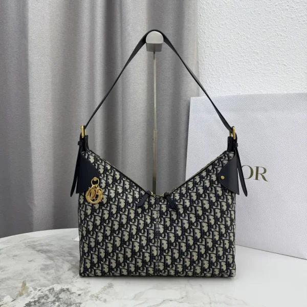Dior Oblique Print Voyage Shoulder Bag image 1