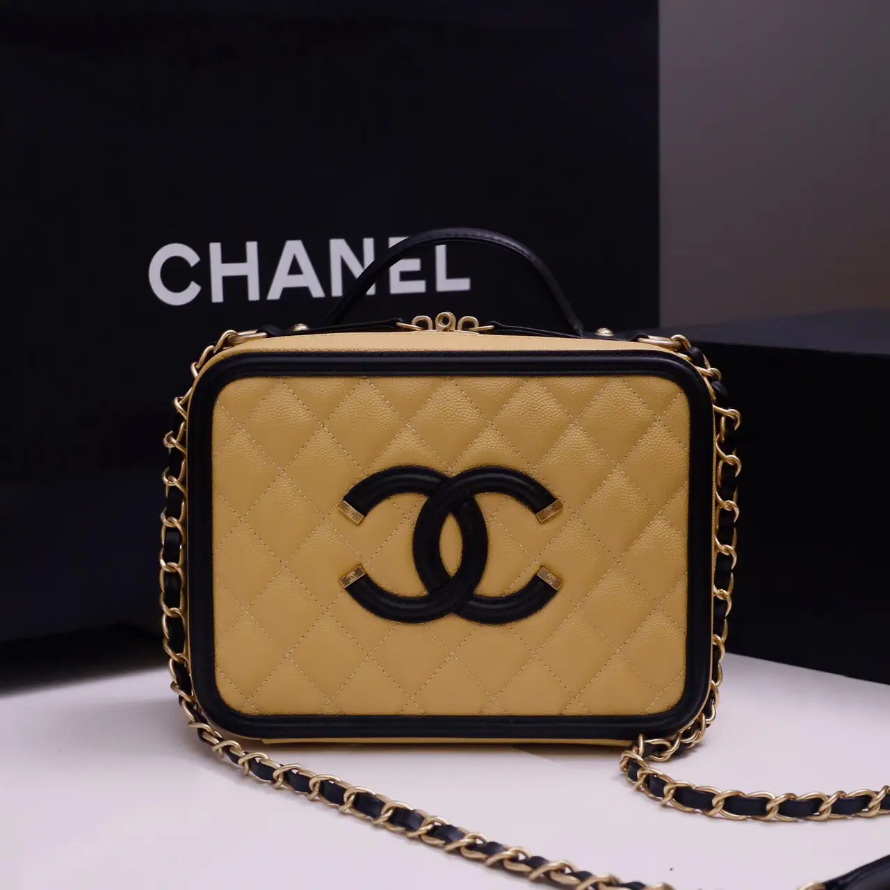Chanel Quilted Vanity Case Bag image 1