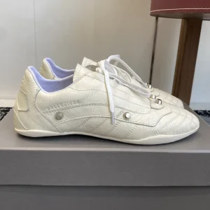 Balenciaga Women's Retro Casual Sneakers image 1