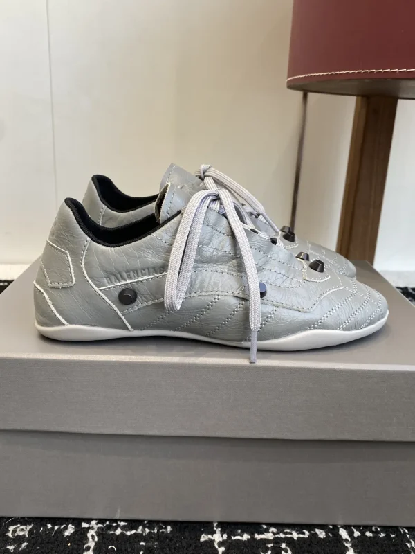 Balenciaga Women's Retro Casual Sneakers image 1
