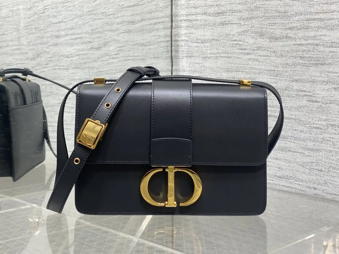 Dior 30 Montaigne Shoulder Bag image 1