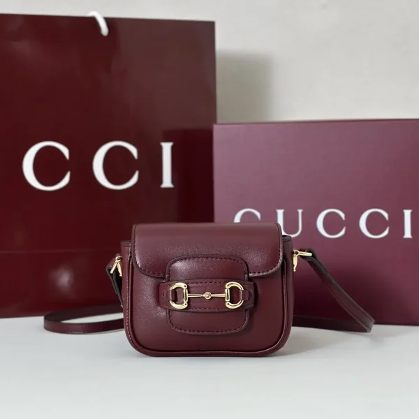 Gucci Horsebit Detail Crossbody Bag image 1