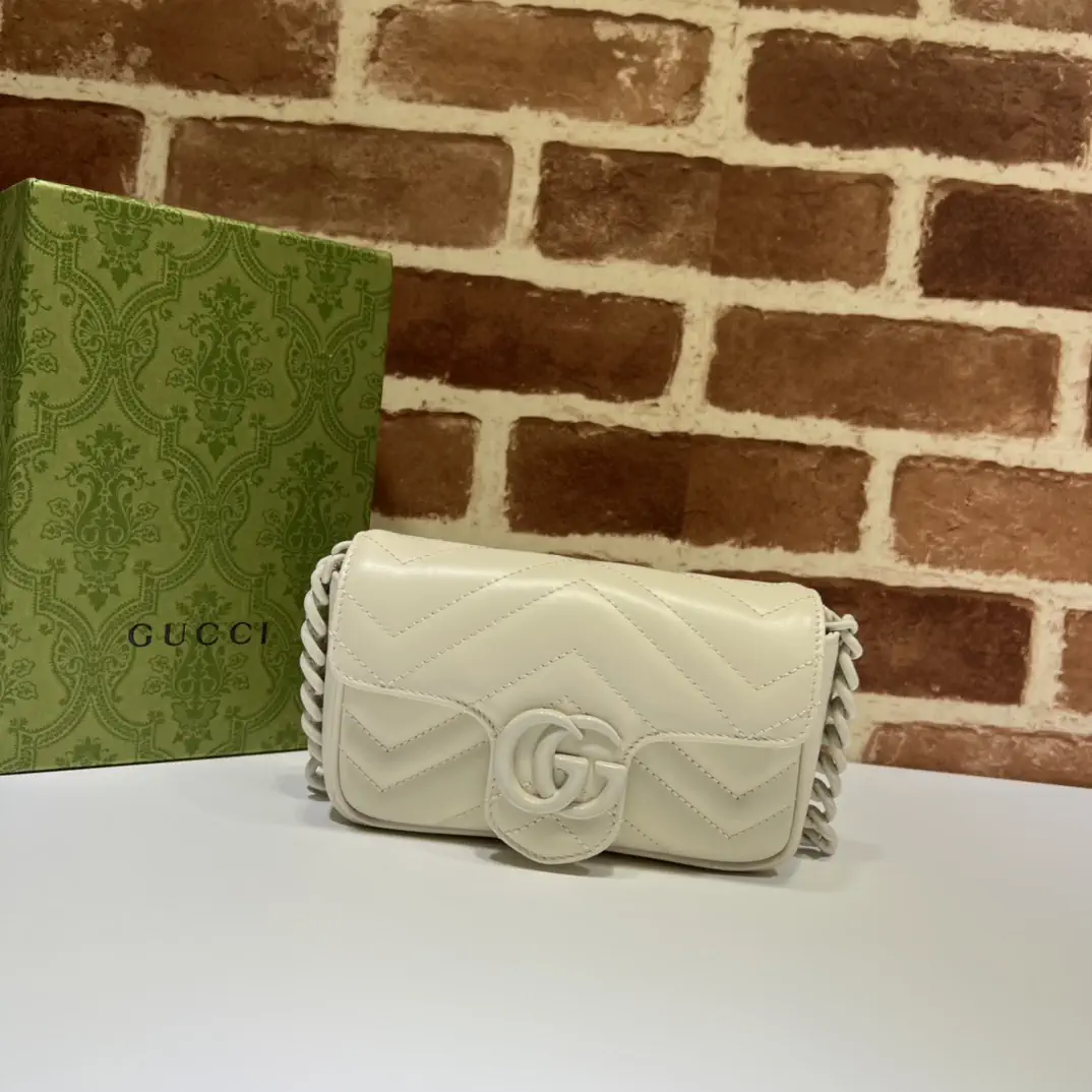 Gucci Quilted Chain Shoulder Bag image 1
