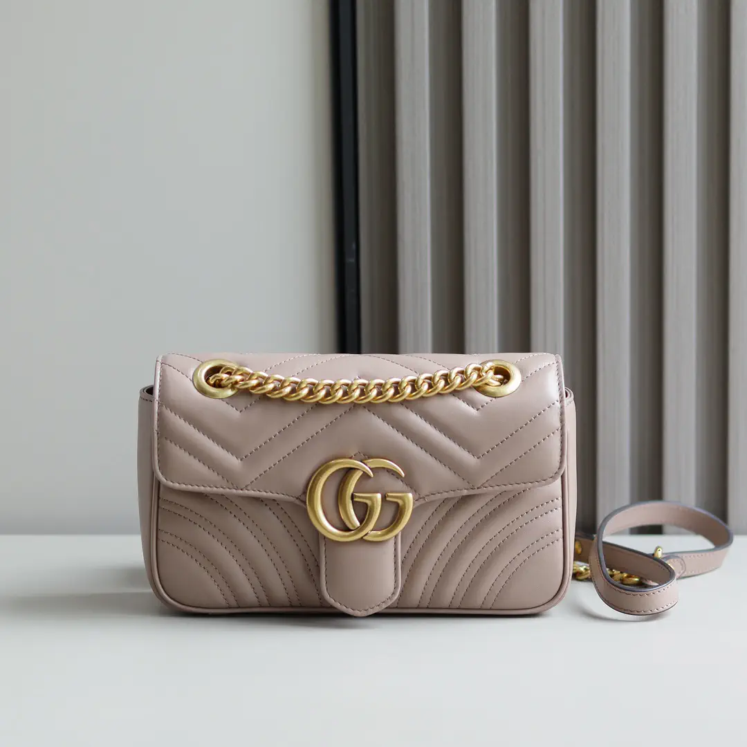Gucci Quilted Chain Shoulder Bag image 1