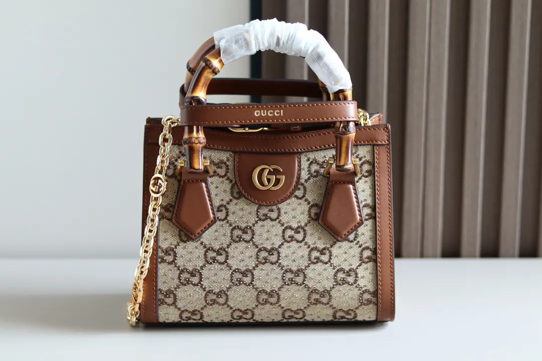 Gucci Diana Mini Tote Bag image 1