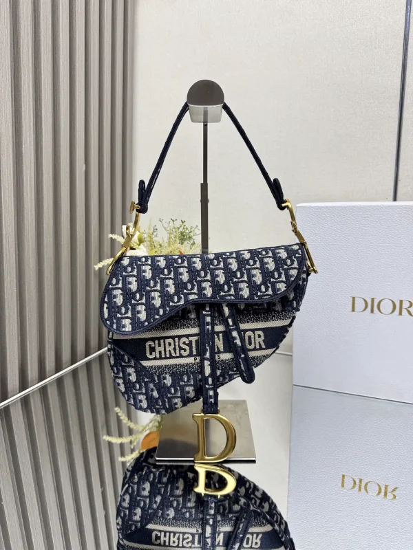 Dior Oblique Embroidered Saddle Bag image 1