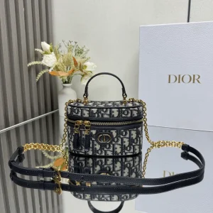 Dior 30 Montaigne Mini Vanity Bag image 1