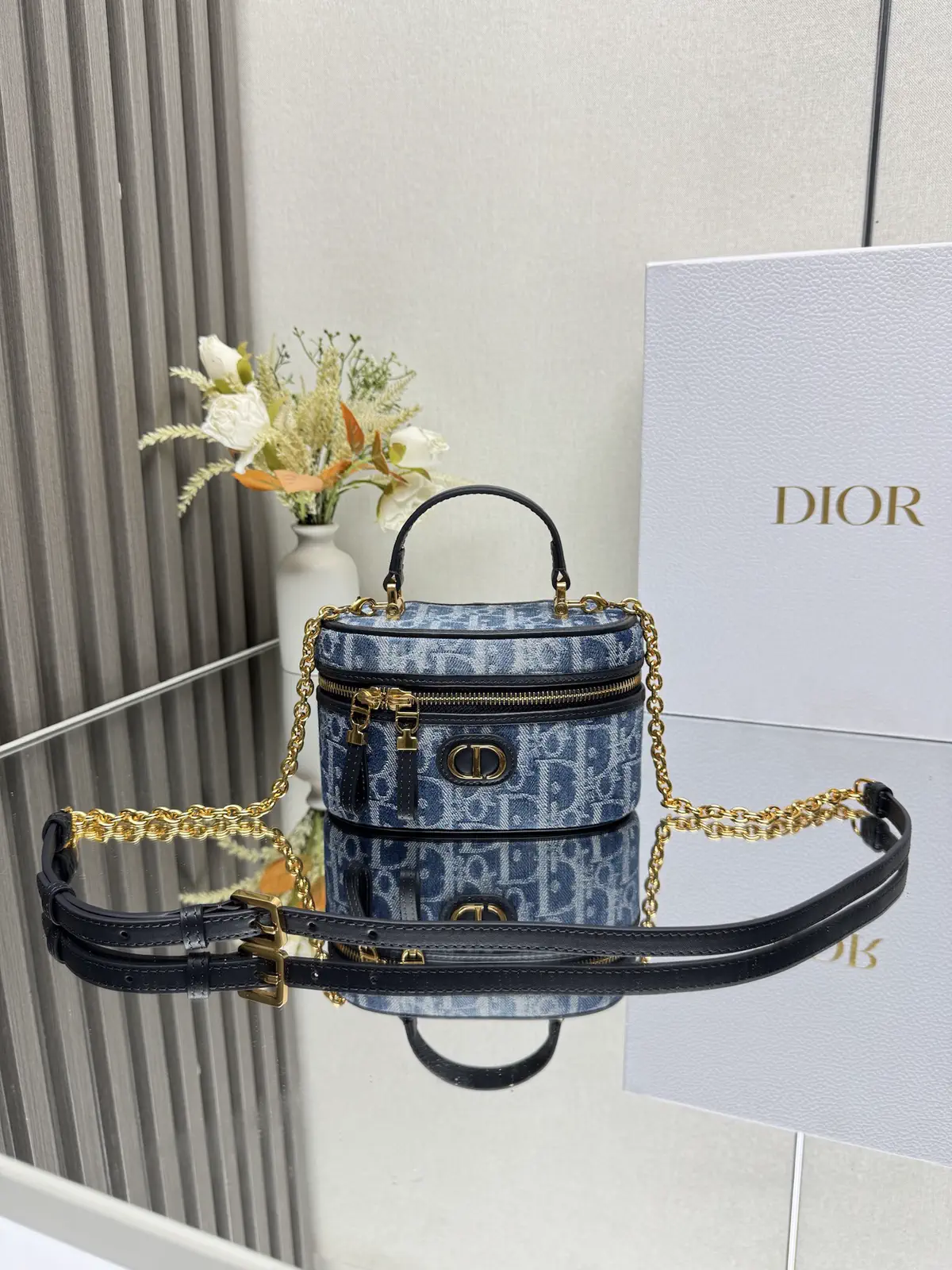 Dior 30 Montaigne Mini Vanity Bag image 1