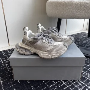 3XL Distressed Chunky Sneakers image 1