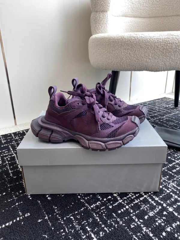 3XL Distressed Chunky Running Shoes image 1