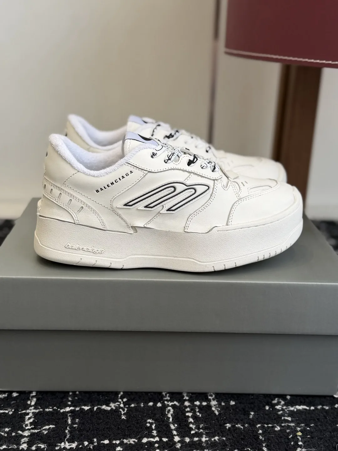 Balenciaga Hamptons Worn-Out Platform Casual Sneakers image 1