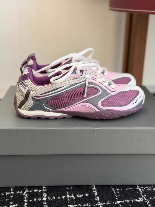 Balenciaga Monday Ultra Low-Top Lace-Up Casual Shoes image 1