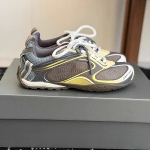 Balenciaga Monday Ultra Low-Top Lace-Up Casual Shoes image 1