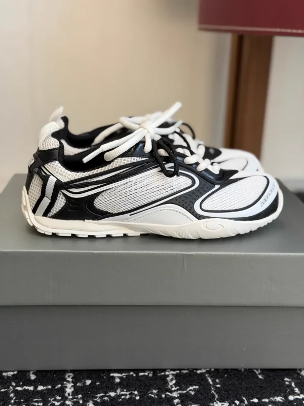 Balenciaga Monday Ultra Low-Top Lace-Up Casual Shoes image 1