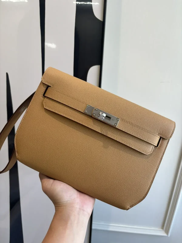 Hermès Kelly Depeches 25 Bag image 1