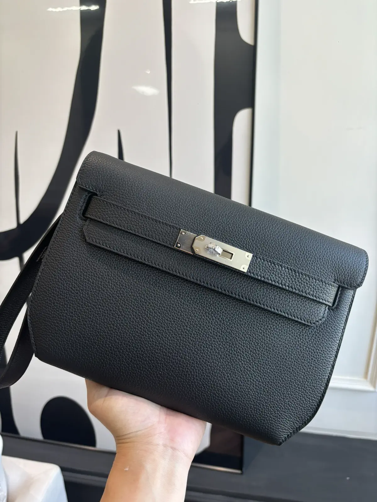 Hermès Kelly Depeches 25 Black Leather Bag image 1