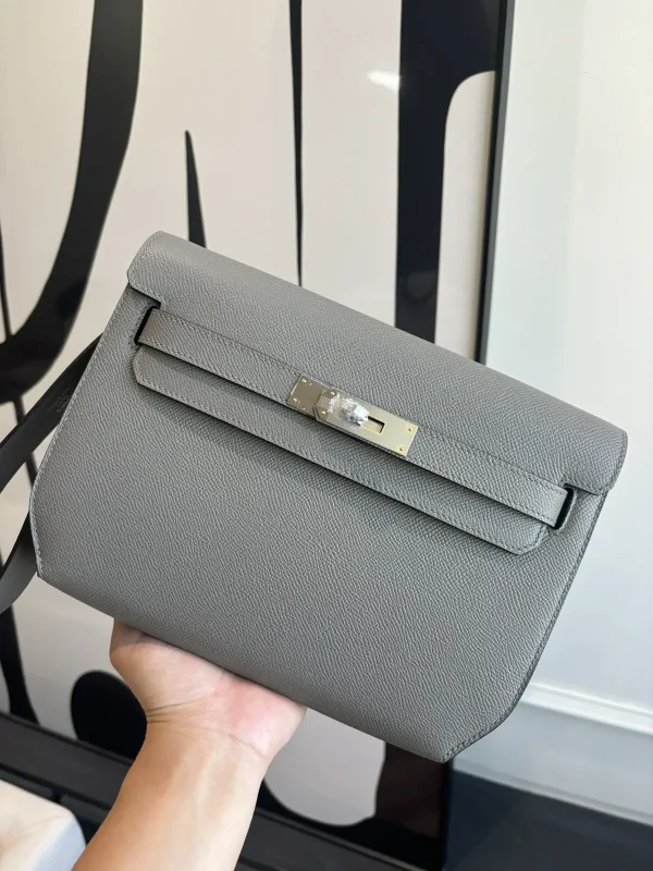 Hermès Kelly Depeches 25 Clutch image 1