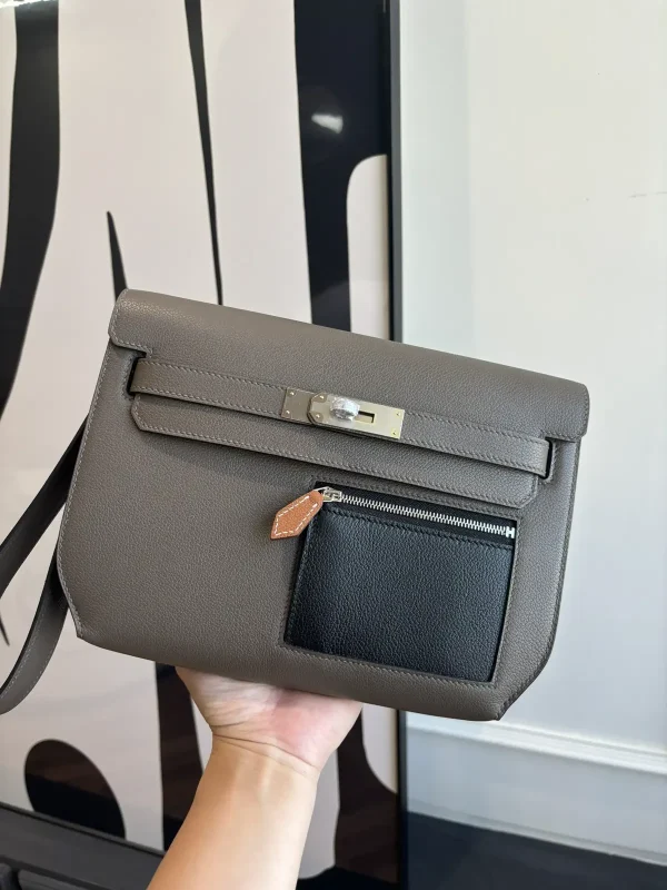 Hermès Kelly Depeches 25 Crossbody Bag image 1