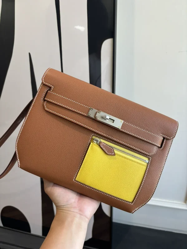 Hermès Kelly Depeches 25 Crossbody Bag image 1